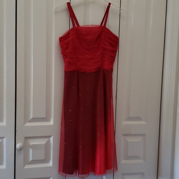 Knee-length Prom Dress - Picture 1 of 4
